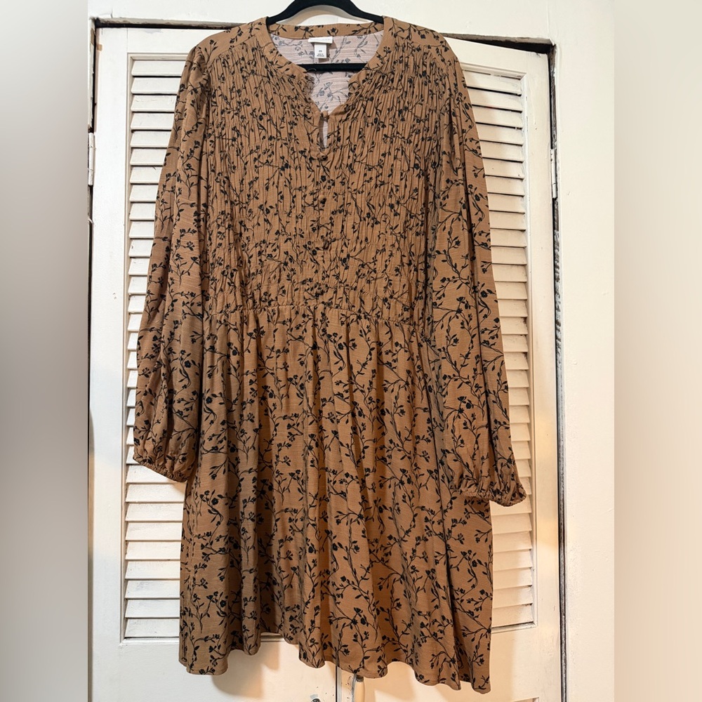 Ava & Viv Tan Floral Long Sleeve Dress